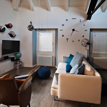 Apartment Light Blue Aria