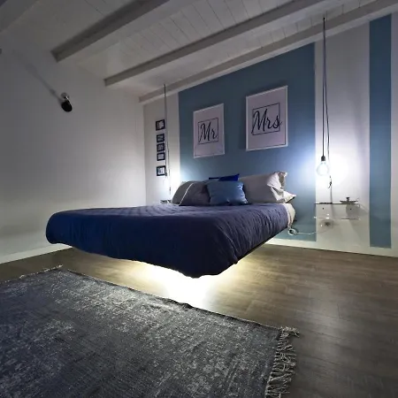 Apartment Light Blue Aria
